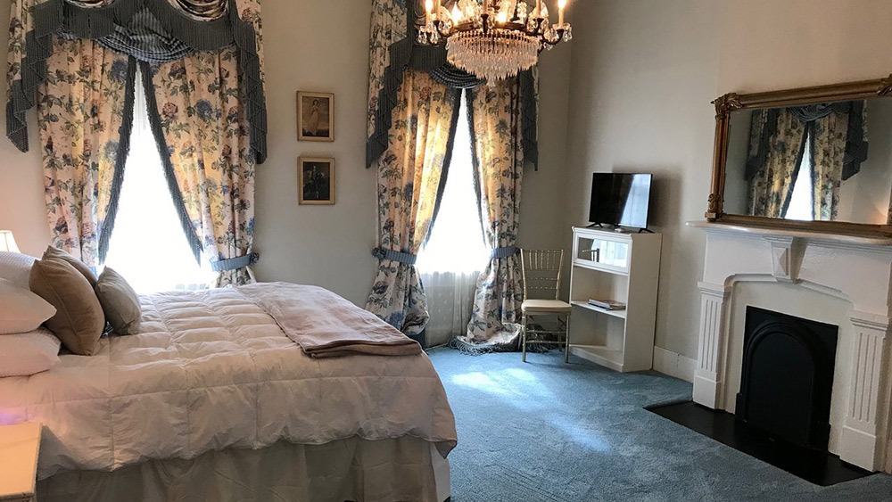 ElizabethSuite-1000px